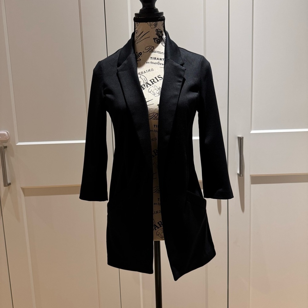 ✨Dynamite Black Open Blazer -  XS | Good Condition✨​​​​​​ - Picture 15 of 15